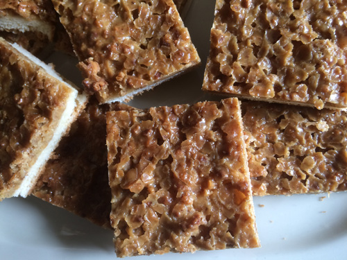 Bienenstich mit Walnüssen – Gunns Kuchen